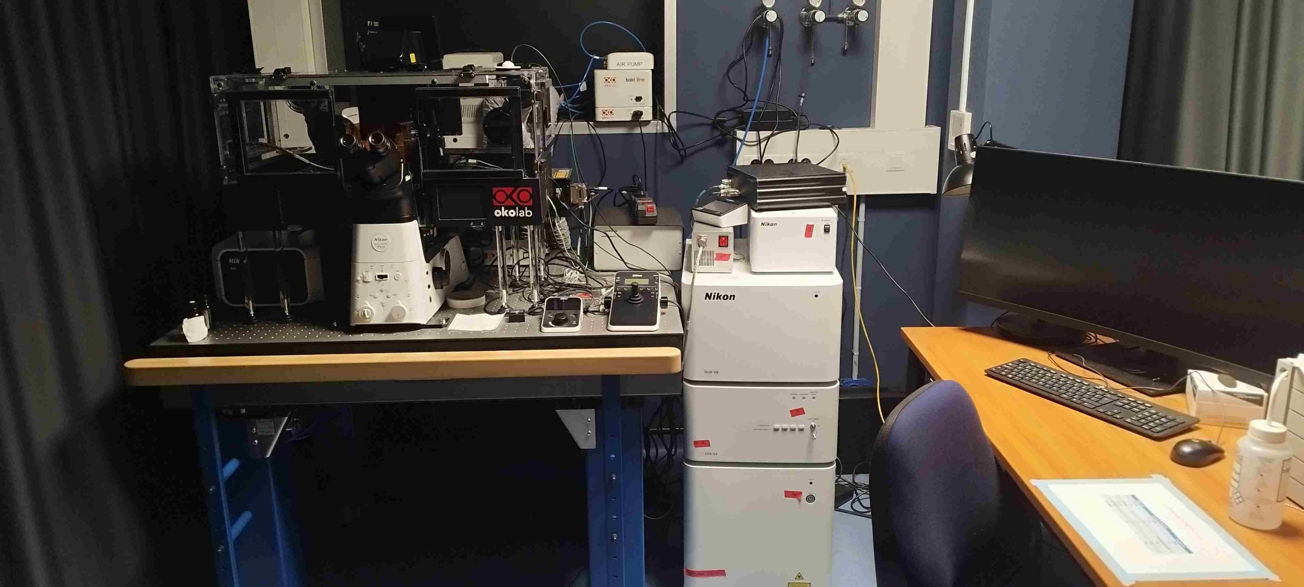 image d'illustration de l'équipement confocal AX NIKON